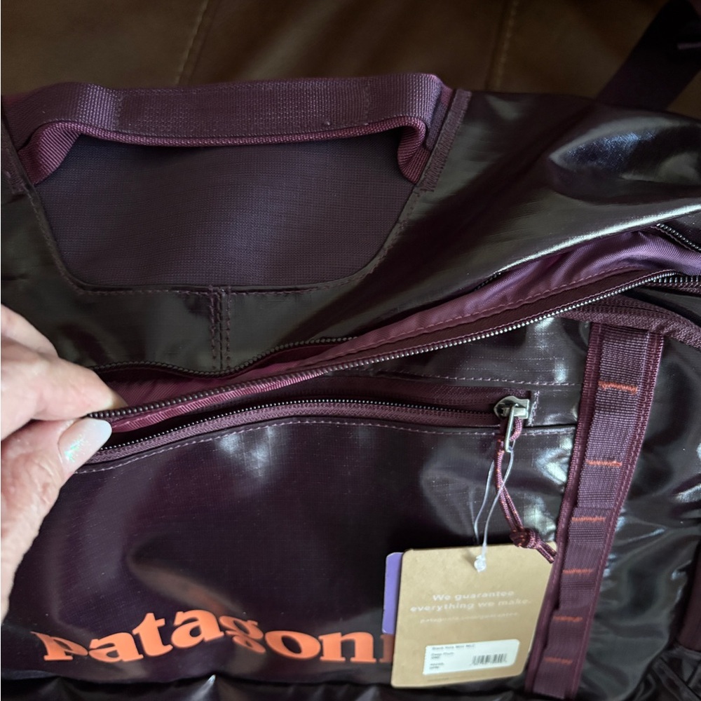 NWT Patagonia Black Hole Mini MLC 26L Travel Laptop Bag Pack Backpack #49265 - Picture 8 of 14